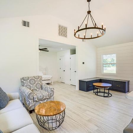 Bright Wallis Cottage With Pergola And Grill! Exteriör bild